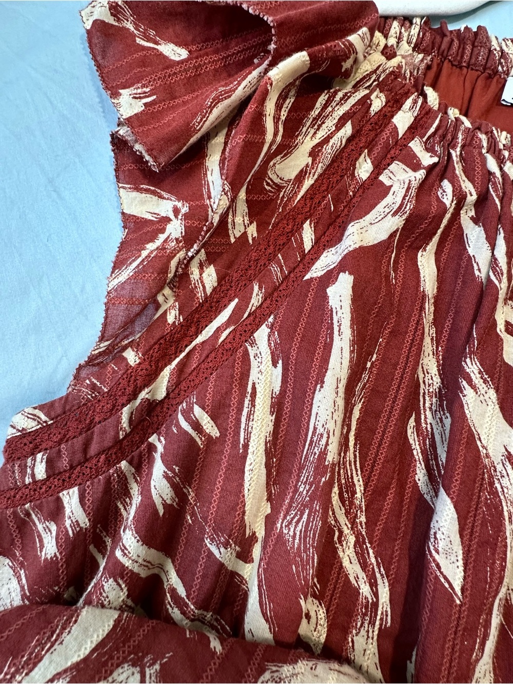 Sam Edelman Abstract Print Ruffle Top | Size XL | Rust/Cream - Picture 5 of 8